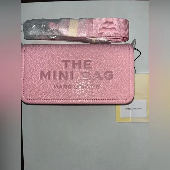 Marc Jacob’s Mini Crossbody Bag and Leather Card Case Set in Ribbon Pink 🎀 - Picture 3 of 8